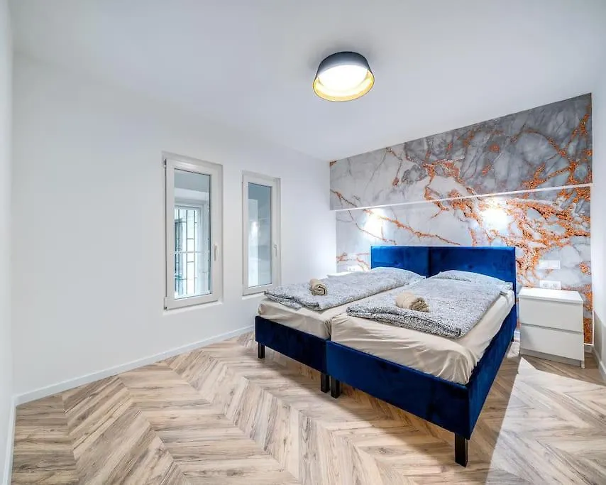 Loft 8 - Grand Stylish Stay With Parking Budapest 0*,  Ungheria